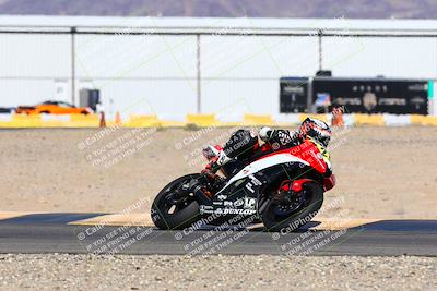 media/Jan-16-2022-CVMA (Sun) [[7f3d92989d]]/Race 3 Amateur Supersport Middleweight/